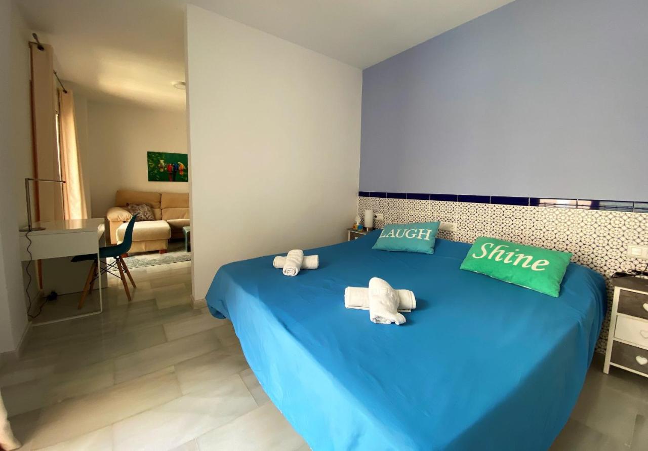 Club Costa Nerja Apartment Luaran gambar