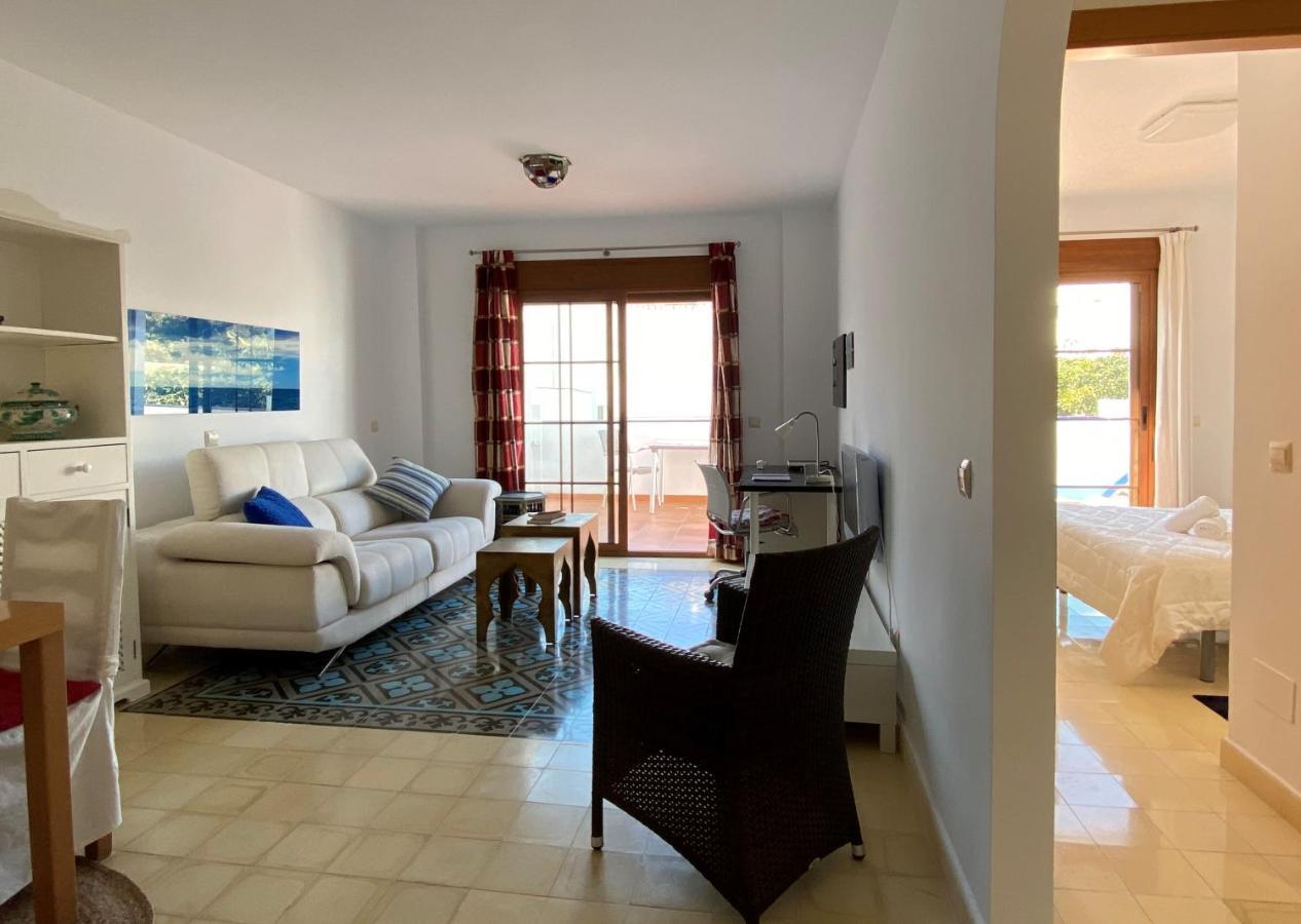 Club Costa Nerja Apartment Luaran gambar