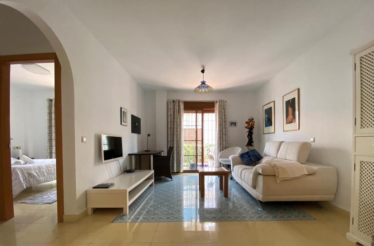 Club Costa Nerja Apartment Luaran gambar