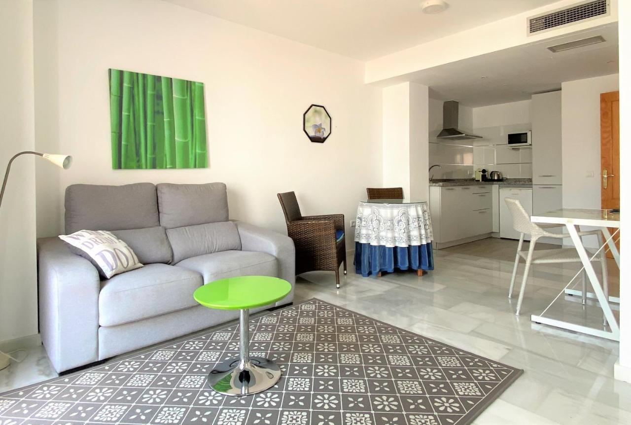 Club Costa Nerja Apartment Luaran gambar