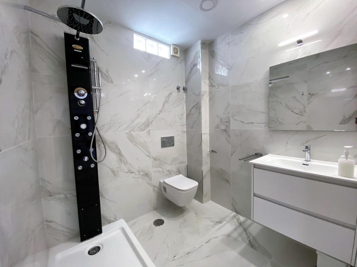 Club Costa Nerja Apartment Luaran gambar